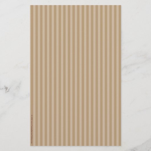 Cupcake met Soft Mocha Stripes Flyer (Achterkant)