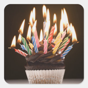 Cupcake met verjaardagskaarsen vierkante sticker