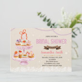 Cupcake op stand bruids douche uitnodiging (Staand voorkant)