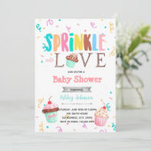 Cupcake strooi met liefde uitnodiging (Staand voorkant)