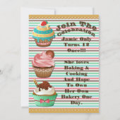Cupcake Wars Bak Off Verjaardag Gestreepte Uitnodi Kaart (Achterkant)