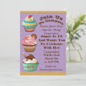 Cupcake Wars Bake off Birthday Paars Invite Kaart (Staand voorkant)