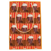 Cupcake with Vanilla Frosting Medium Cadeauzakje (Voorkant)