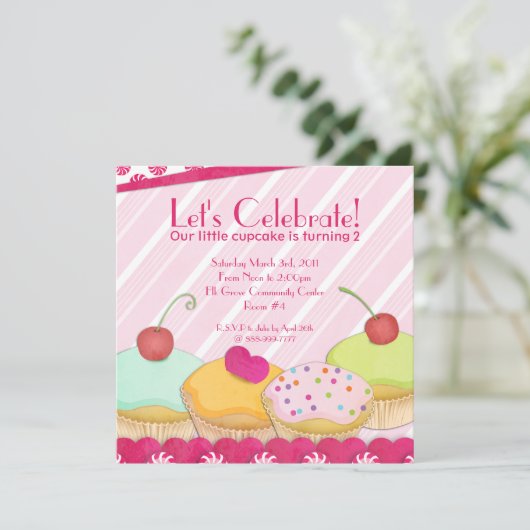 Cupcakes Galore. Birthday Party Invitation Kaart (Staand voorkant)