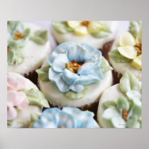 Cupcakes met bloemenijs poster