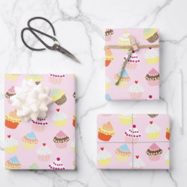 Cupcakes op roze inpakpapier vel