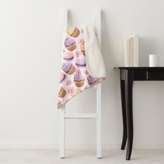 Cupcakes Sherpa Blanket Deken (In situ)