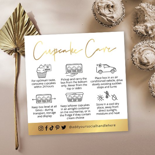 Cupcakes Zorggids Wit & Goud Logo Bakkerij Vierkante Visitekaartje