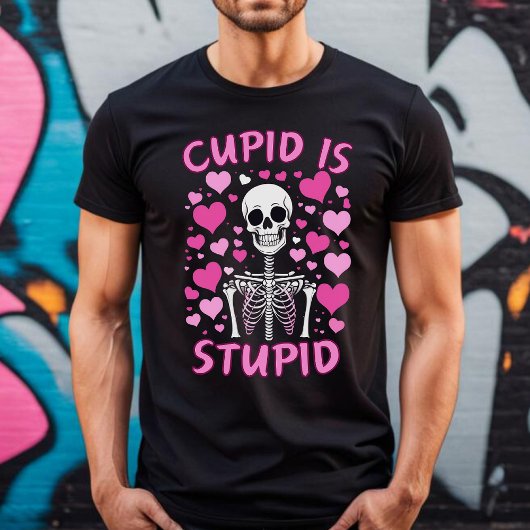 Cupido is een stom anti valentijns T-shirt