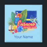 Curaçao retro caribisch eiland met vintage schildp magneet<br><div class="desc">Het strandontwerp van Curaçao retro voor vakantie. Curaçao Caraïbisch eiland met schildpad en cocktail souvenir om naar het Caribische eiland te reizen. Kunst op het strand van Curaçao voor Willemstad-vakantie en backpackers. Curaçao in de Caraïben Retro Souvenir Turtle en Cocktail. Curaçao-ontwerp voor backpackers en reis naar Willemstad. Caraïbisch eiland met...</div>