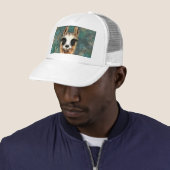Curieuze Baby Llama - Cute Trucker Pet (In situ)