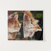 Curiosity in a Fishbowl – The Cat’s Dream Wandkleed (Voorkant (horizontaal))