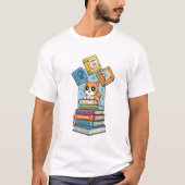 Curious Bookworm Kitten Illustration T-shirt (Voorkant)