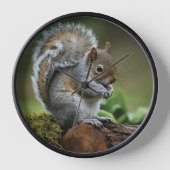 Curious Critter, Klok decoratie (Voorkant)