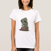 Curious Green Chameleon Reading Explorer's Journal T-shirt (Voorkant)