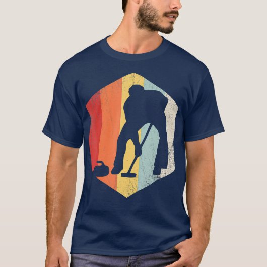 Curling Speler Retro Noodlijdende Sport Lover T-shirt (Voorkant)