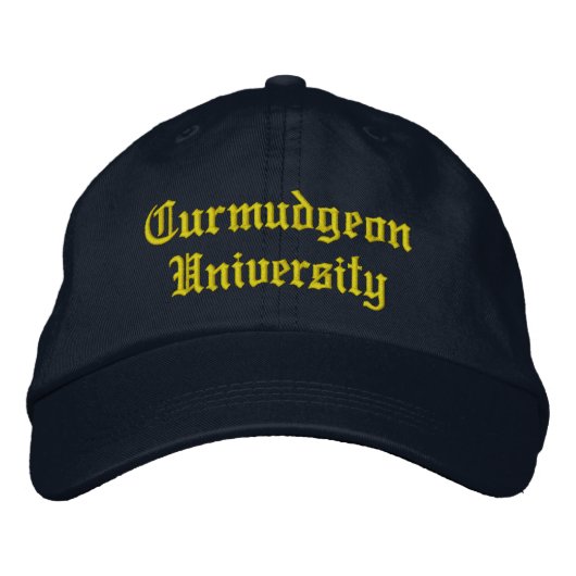 Curmudgeon University Baseball Hat Geborduurde Pet (Voorkant)