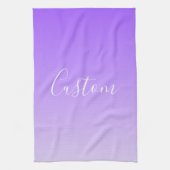 Cursieve scriptnaam en bewerkbare lichte Paarse om Theedoek (Verticaal)