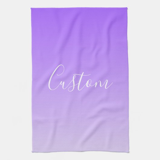 Cursieve scriptnaam en bewerkbare lichte Paarse om Theedoek (Verticaal)