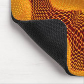 Curva laranja e pontos dourados sobre fundo marrom muismat (Hoek)