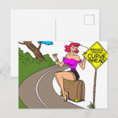 Curve Ahead, vrouw Hitchking, Grappig Briefkaart (Voorkant / Achterkant)