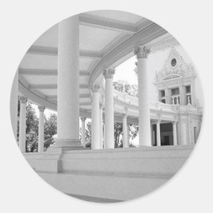  Curved Colonnade Black en White Photo Ronde Sticker