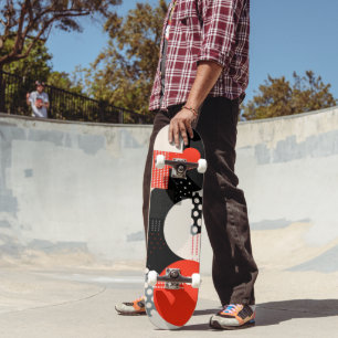 Curving vormen in rood, grijs en zwart persoonlijk skateboard