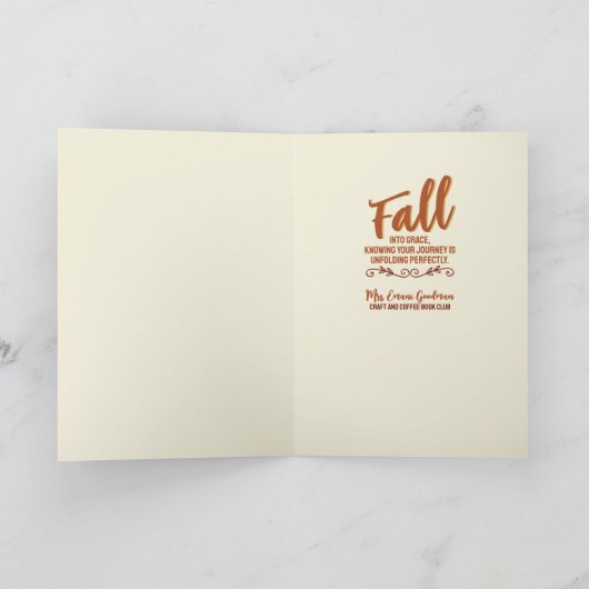 Curvy Cozy Afro-Amerikaanse vrouw Thanksgiving Kaart (Binnen)