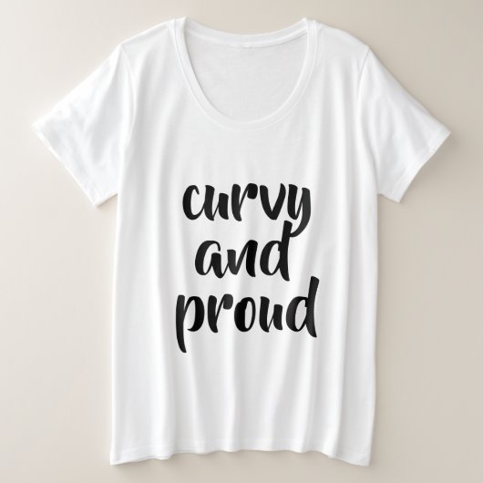 Curvy en trotse handgeschreven zwarte tekst grote maat t-shirt (Design voorkant)
