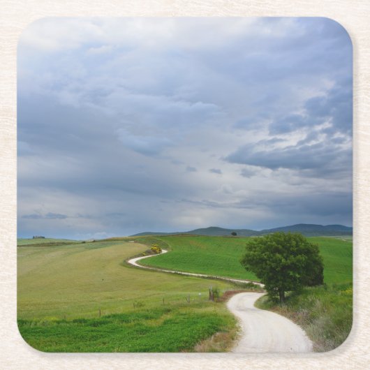 Curvy-weg naar een onderzetter van bestemming (Voorkant)