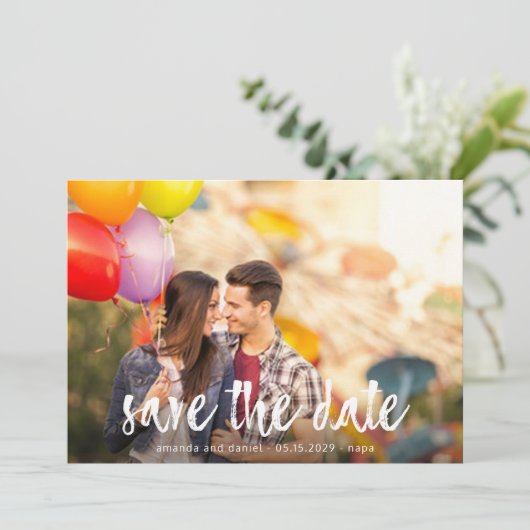 Custom 2 foto wit penseel Save the Date Kaart (Staand voorkant)