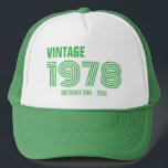 Custom 30th 40th 50th 60th Birthday Squad Trucker Pet<br><div class="desc">Custom 30e 40e 50e 60e Verjaardag Squad Trucker Hat</div>