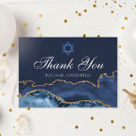 Custom Bat Mitzvah Elegant Marine Blauw Gouden Aga Bedankkaart<br><div class="desc">Elegante marineblauw en gouden agaat versiert de zijkant van deze moderne Bat Mitzvah bedankje. Mazel Tov. Pas aan met jouw naam onder de Davidster. Perfecte kaarten voor een chique,  stijlvolle Joodse familie die een meisje dat naar de Thora wordt geroepen viert.</div>