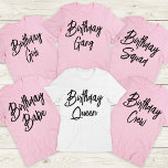 Custom Birthday Queen and Crew Squad Group Party T-shirt<br><div class="desc">Wil je een verklaring afleggen op je volgende verjaardagsfeestje? Koop dan een gepersonaliseerd shirt voor iedereen op het feest en heb de leukste en gedenkwaardige foto's! Deze stijlvolle t - shirts zijn perfect voor meisjes, jongens en zelfs volwassenen. Niet alleen maken ze een geweldig geschenk, maar ze zullen ook creëer...</div>