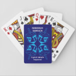 Custom Blue Dreidel Hanukkah Pokerkaarten<br><div class="desc">Stijlvolle blauwe HANUKKAH SAMEACH-speelkaarten met een cyaan blauw droompatroon in het midden. De achtergrondkleur is Cobalt Blue. De tekst leest HANUKKAH SAMEACH bij de bovenkant en een GREAT MIRACLE die bij de bodem is GEBEURD. Beide zijn als u door een naam of een andere tekst wilt vervangen. Maak een keuze...</div>