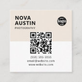 Custom Bold Minimal Company Logo Modern QR-code Vierkante Visitekaartje (Voorkant)