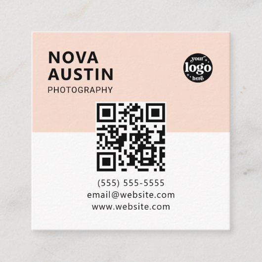 Custom Bold Minimal Company Logo Modern QR-code Vierkante Visitekaartje (Voorkant)