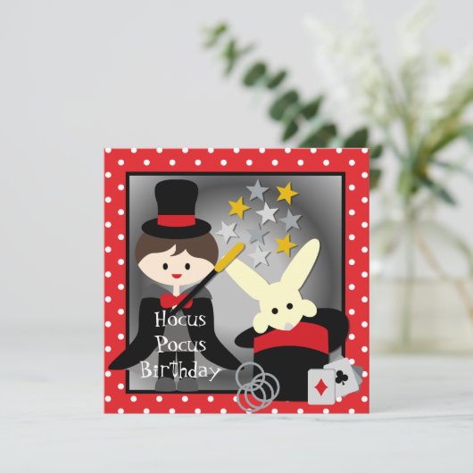 Custom Brunette Boy Hocus Pocus Birthday Invites Kaart (Staand voorkant)