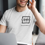Custom Business Corporate Logo Employee Uniform T-shirt<br><div class="desc">Bevorder uw bedrijf op uw T-shirt, waar u ook gaat. Creëer uw eigen T-shirt met eigen merk met uw eigen logo. De afdruk kan op de voorzijde, het zakgedeelte en de achterzijde worden geplaatst. Het dragen van promotionele t-shirts met uw zakelijke logo bij commerciële shows en andere bedrijfsevenementen helpen anderen...</div>