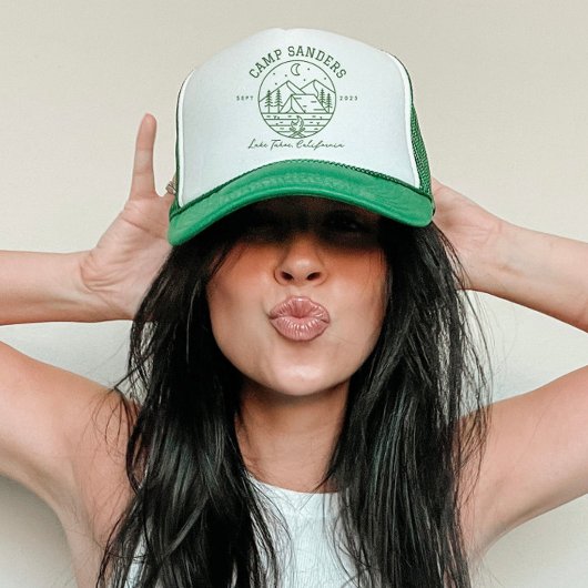 Custom Camp Bachelorette Trucker Hoed Pet