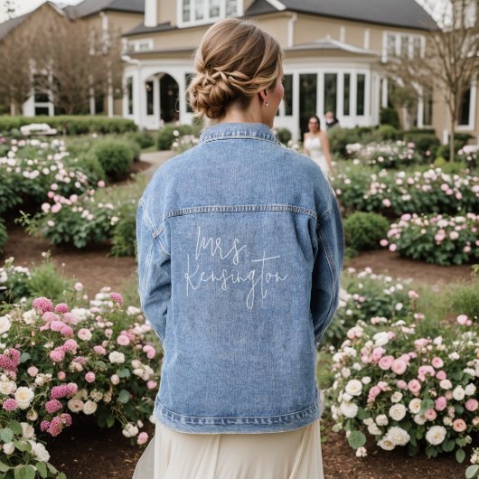 Custom Chique Mrs. Achternaam Bruiloft Bruids Denim Jacket (Huwelijk Achterkant)