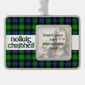 Custom Clan MacKenzie Tartan Nollaig Chridheil Verzilverd Omlijst Ornament (Voorkant)