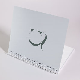 Custom Clean Elegant Monogram Zacht Groen Initiaal Notitieboek