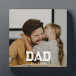 Custom Dad Established Modern Bold Photo Fotoplaat<br><div class="desc">Custom Dad Established Modern Bold Photo Design. Replace the photo with your own of your kids and change the years to the years you became a dad.</div>