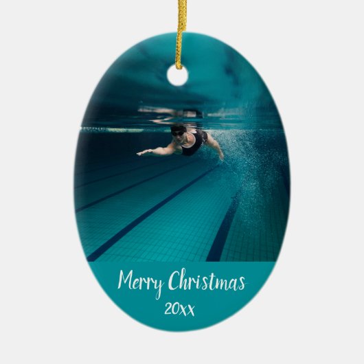 Custom Dated Zwemmer Zwemmen Kerstmis Keramisch Ornament (Voorkant)