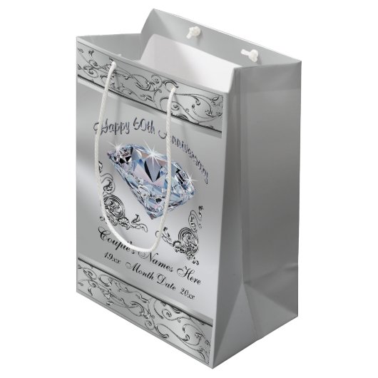 Custom Diamond 60ste bruiloft Jubileum Gift Bags Medium Cadeauzakje (Voorkant Gekanteld)