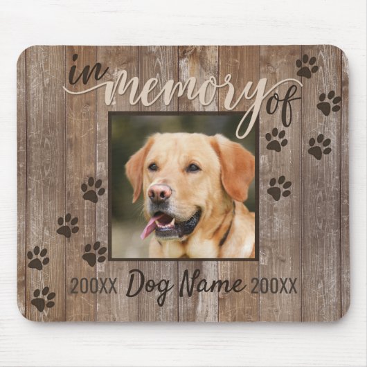 Custom Dog Memorial Rustic Wood look Keepslag Muismat (Voorkant)