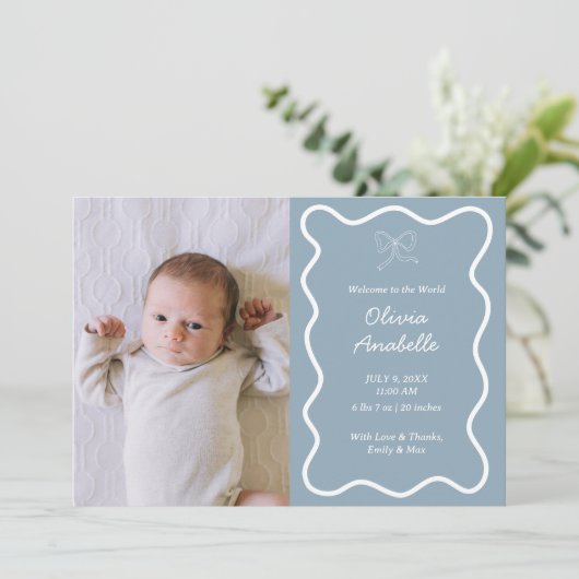 Custom Dusty Blue Bow Wavy Boho Collage Baby Geboo Aankondiging (Staand voorkant)
