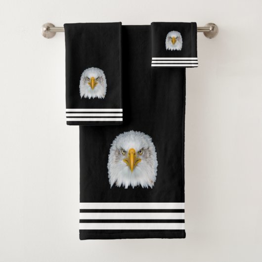 Custom Eagle & Three Stripes op zwart Bad Handdoek (Insitu)