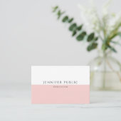 Custom Elegant Trendy Blush Roze Moderne Sjabloon Visitekaartje (Staand voorkant)